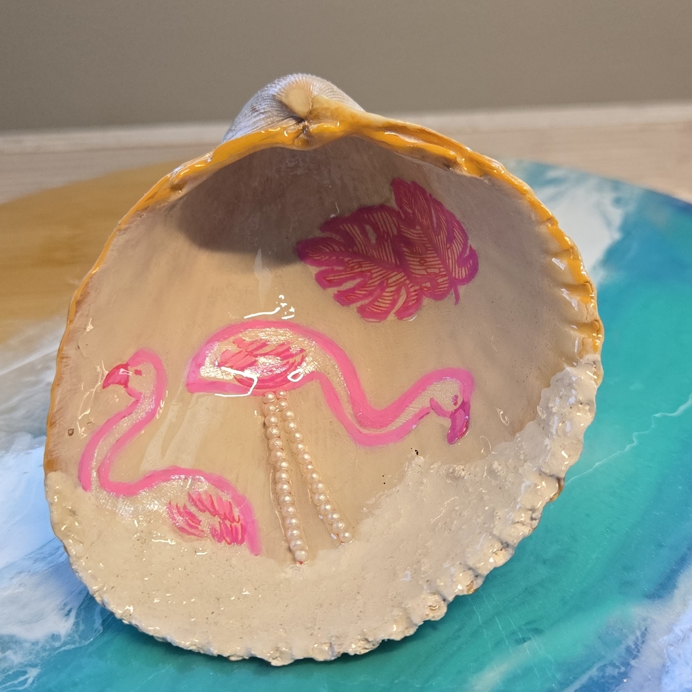 Decorative Seashell with Pink Flamingos
